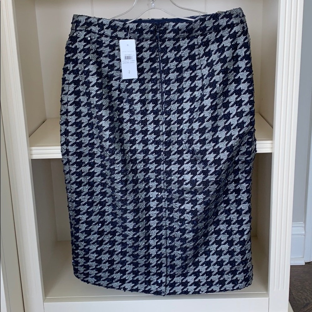 Ann Taylor Houndstooth Navy, Silver & Sequin Skirt - Picture 4 of 4